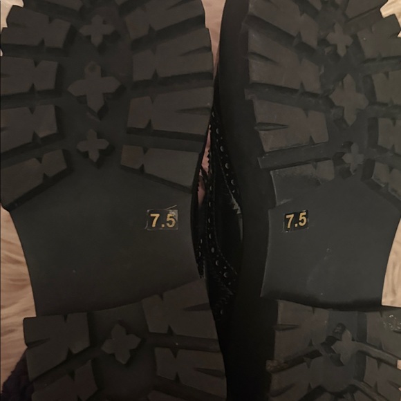 Steve Madden Glossy Black Oxford Shoes - Picture 6 of 6